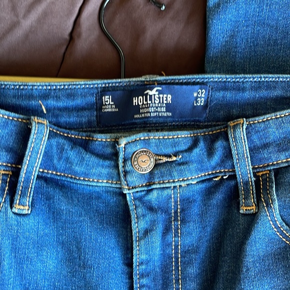 Hollister jeans - Picture 2 of 3